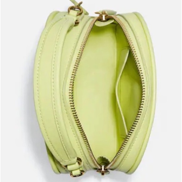 Coach Lunchbox Top Handle With Quilting - Picture 5 of 13